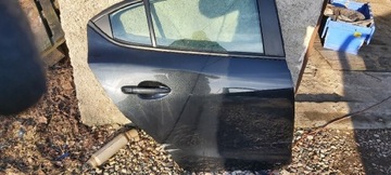 Drzwi kpl prawy tył Mazda3 Bm Bn sedan/hb