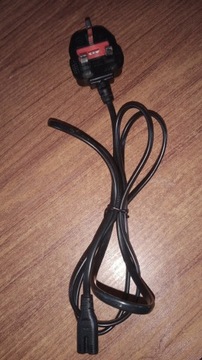 Kabel zasilający z angielską wtyczką 