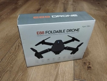 Dron E88 Foldable Drone