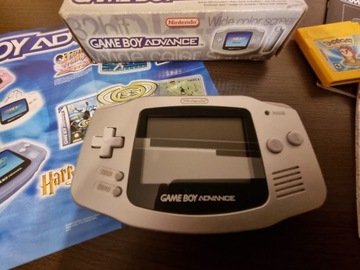 Konsola Game Boy Advance limited edition platinum