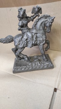 Figurka sokolniczka na koniu 
