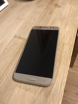 Tekefon Galaxy j7