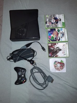 Xbox slim 360 z 4 grami