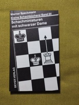 Schachminiaturen mit schwarzer Dame Szachy