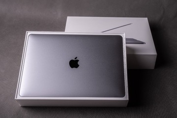 Apple Macbook Pro 13 i5 8GB A2159