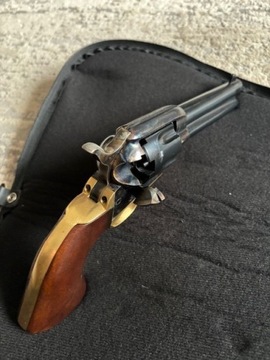 Colt Cattleman1873 Uberti 5,5" 45 czarnoprochowy