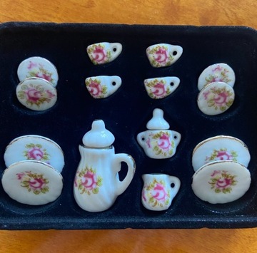 Miniaturowy zestaw do herbaty dla lalek nowy