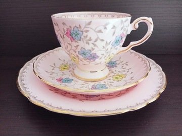 **LUX filiżanka różowa porcelana TUSCAN 1936+