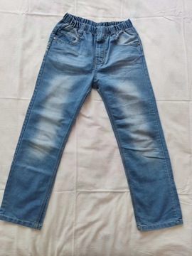 Nowe chłopięce jeansy r. 146/152