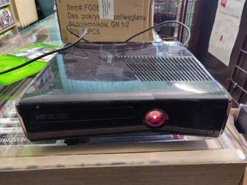 Konsola Xbox 360 slim. Czytaj opis.