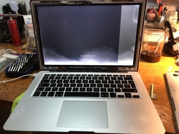 MacBook Air 2014, Uszkodzony ekran.Bez dysk pamięć