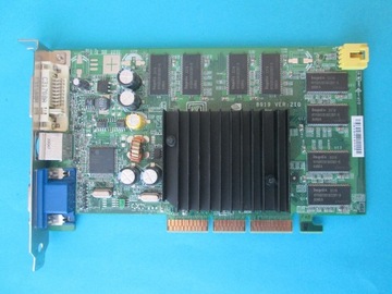 MSI GeForce FX 5200 128MB DDR AGP ARTEFAKTY !