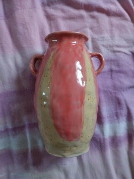 Ceramiczny wazon ręcznie robiony z gliny róż-żółty
