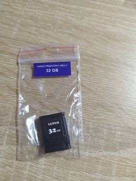 Pamięć Przenośna typu Pendrive 32 GB 