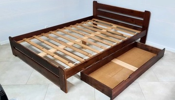 Łóżko z drewna sosnowego 140 x 200 