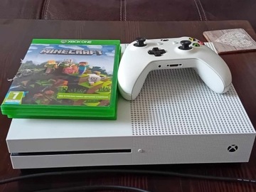 Konsola XBOX ONE S + 2 gry+ 1 pad (1TB)+akumulator