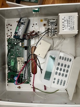 zestaw alarmowy DSC PC1616