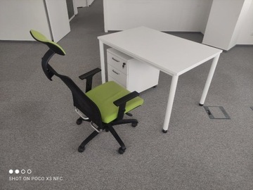 Biurko, krzesło, kontenerek