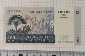 Banknot UNC Madagaskar 100