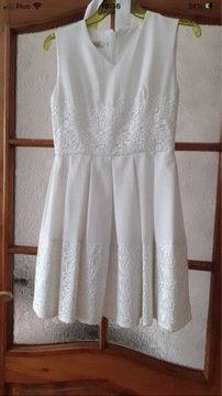 Biała piękna sukienka z koronką mini 