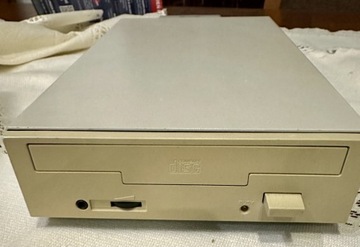 CD ROM SCSI stan bardzo dobry