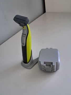 Podstawka do Philips Oneblade + etui