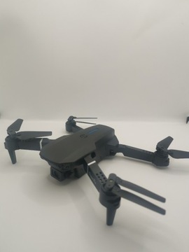 Mini dron z kamerą E88 PRO
