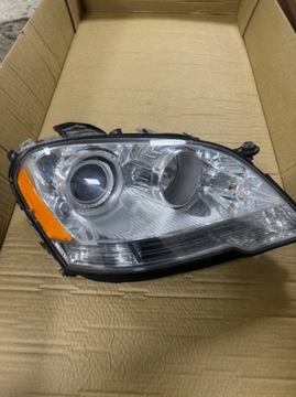 Lampa prawa w164 Xenon USA 