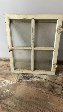 Stare poniemieckie okno drewniane