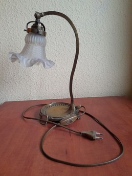 Mosiężna lampka elektryczna
