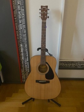 Gitara akustyczna Yamaha F310 +dodatki (opis)