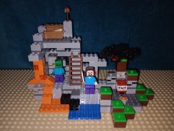 Klocki LEGO MINECRAFT 21113 The Cave kompletny !!!
