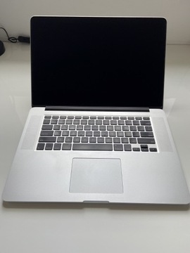 Apple MacBook Pro 15 Retina i7 2.5GHz 16G256GB AMD