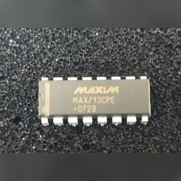 MAX713CPE MAXIM