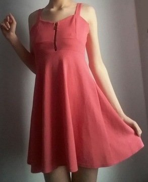 Różowa sukienka krótka używana z zamkiem rozmiar S