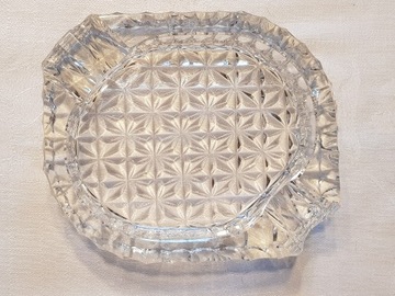 Popielniczka kryształowa, zdobiona, 13 cm
