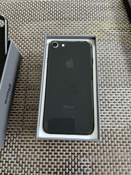 iPhone 8 czarny 64GB