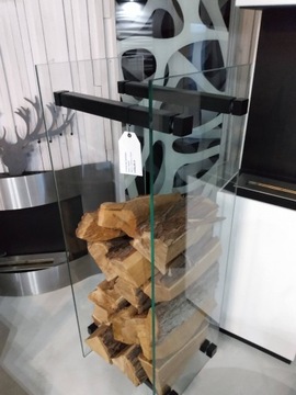 Nowoczesny szklany stojak na drewno kominkowe
