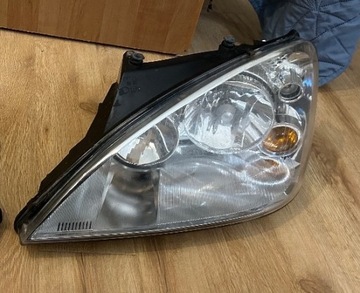 Ford galaxy lampa lewa