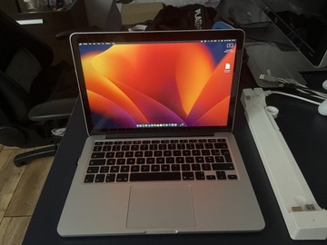 Zestaw Laptop Apple Macbook pro 512gb Stacja dock