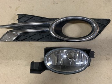 Honda Odyssey halogen prawy 2015