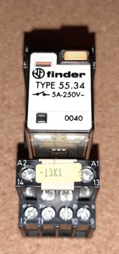 Przekaźnik FINDER TYP 55.34  5A 250V z gniazdem