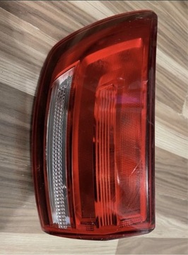 Sprzedam lampe tylna lewa do Audi a4b9