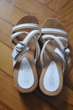 Białe klapki sandały na lato - ESPRIT 37