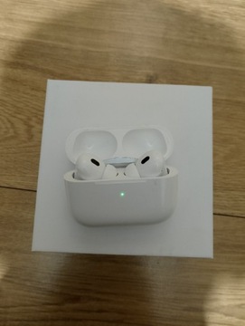 Replika słuchawek AirPods