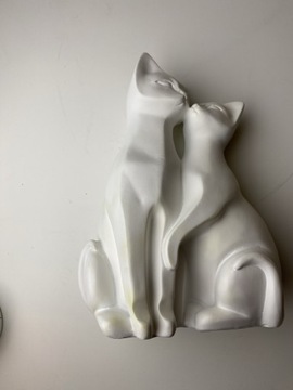 Ceramiczne figurki kotów