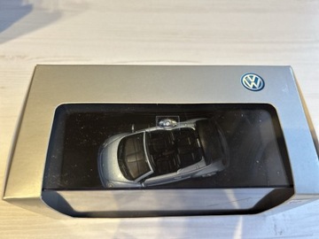 VW New Beetle 1:43 AutoArt