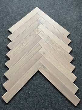 Podłoga drewniana Dąb Jodełka Klasyczna 90x600