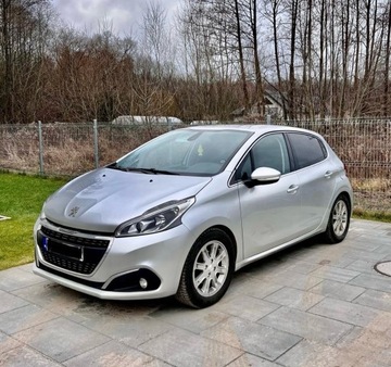 Peugeot 208 rocznik 2017 z LPG przebieg 120 tys.km