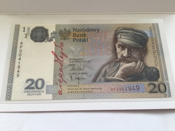 7 banknotów kolekcjonerskich stan UNC w folii bank